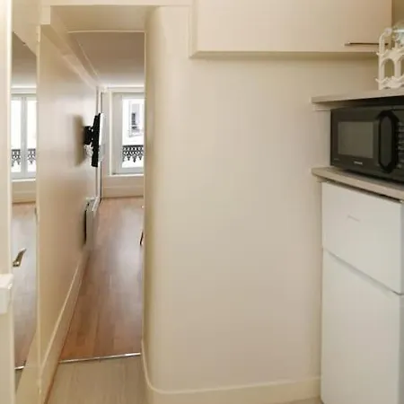 Cosy Studio - Walking Distance To Eiffel Tower, Saint Germain, Concorde, Invalides Apartment
