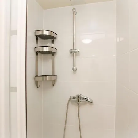 Cosy Studio - Walking Distance To Eiffel Tower, Saint Germain, Concorde, Invalides * Paris